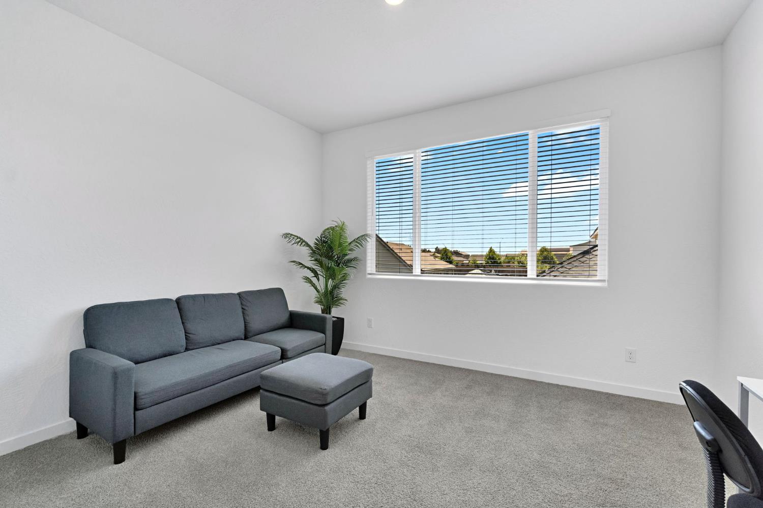 7065 E Homan Ave, Fresno, CA 93737