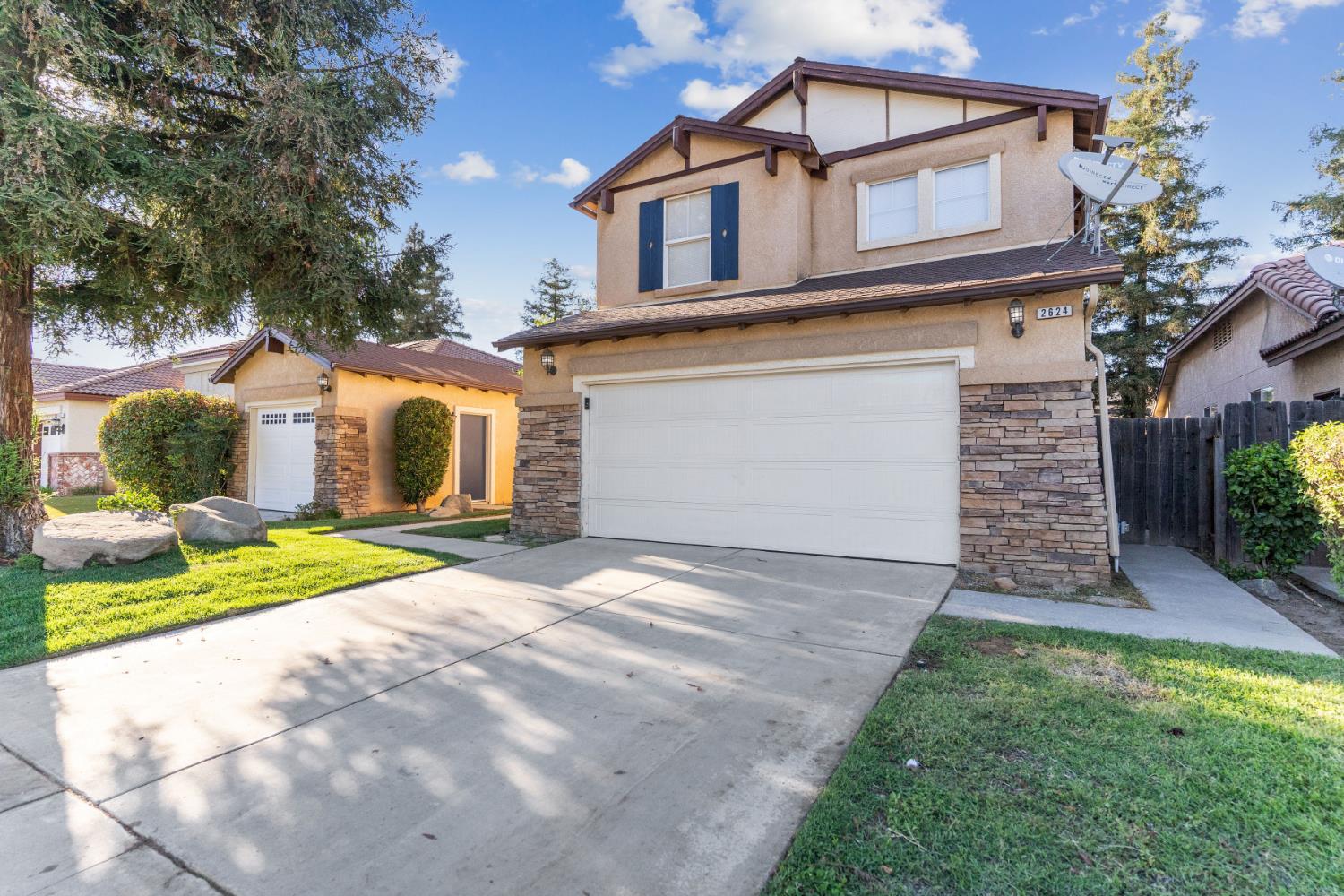 2624 E Houston Ave, Fresno, CA 93720