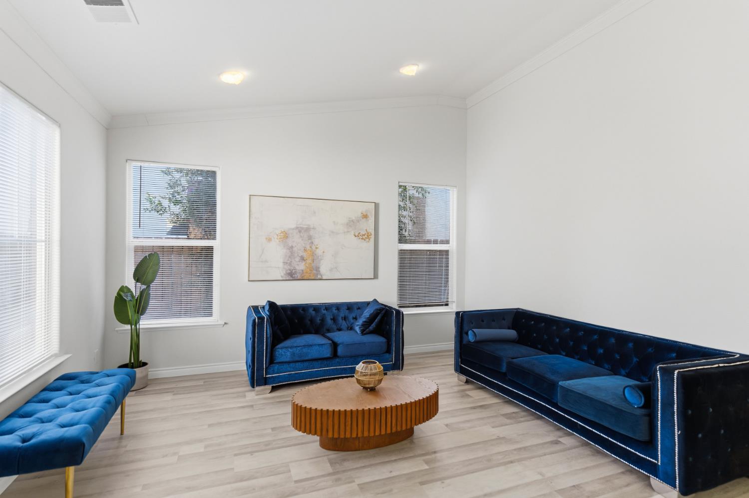 2624 E Houston Ave, Fresno, CA 93720