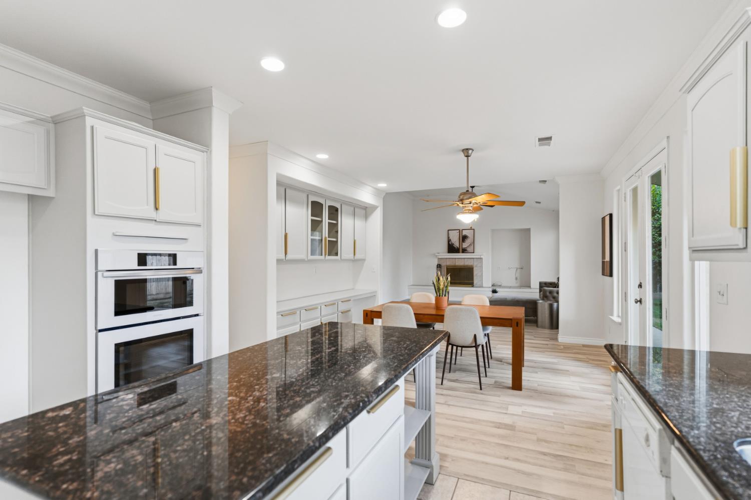 2624 E Houston Ave, Fresno, CA 93720
