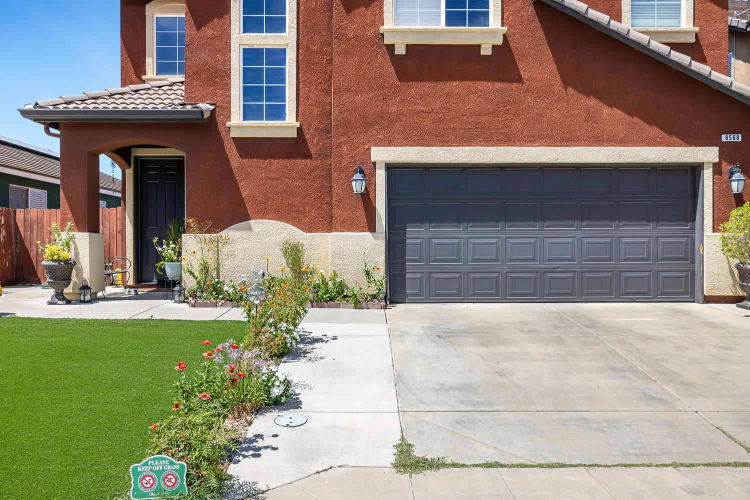 6568 E Braly, Fresno, CA 93727