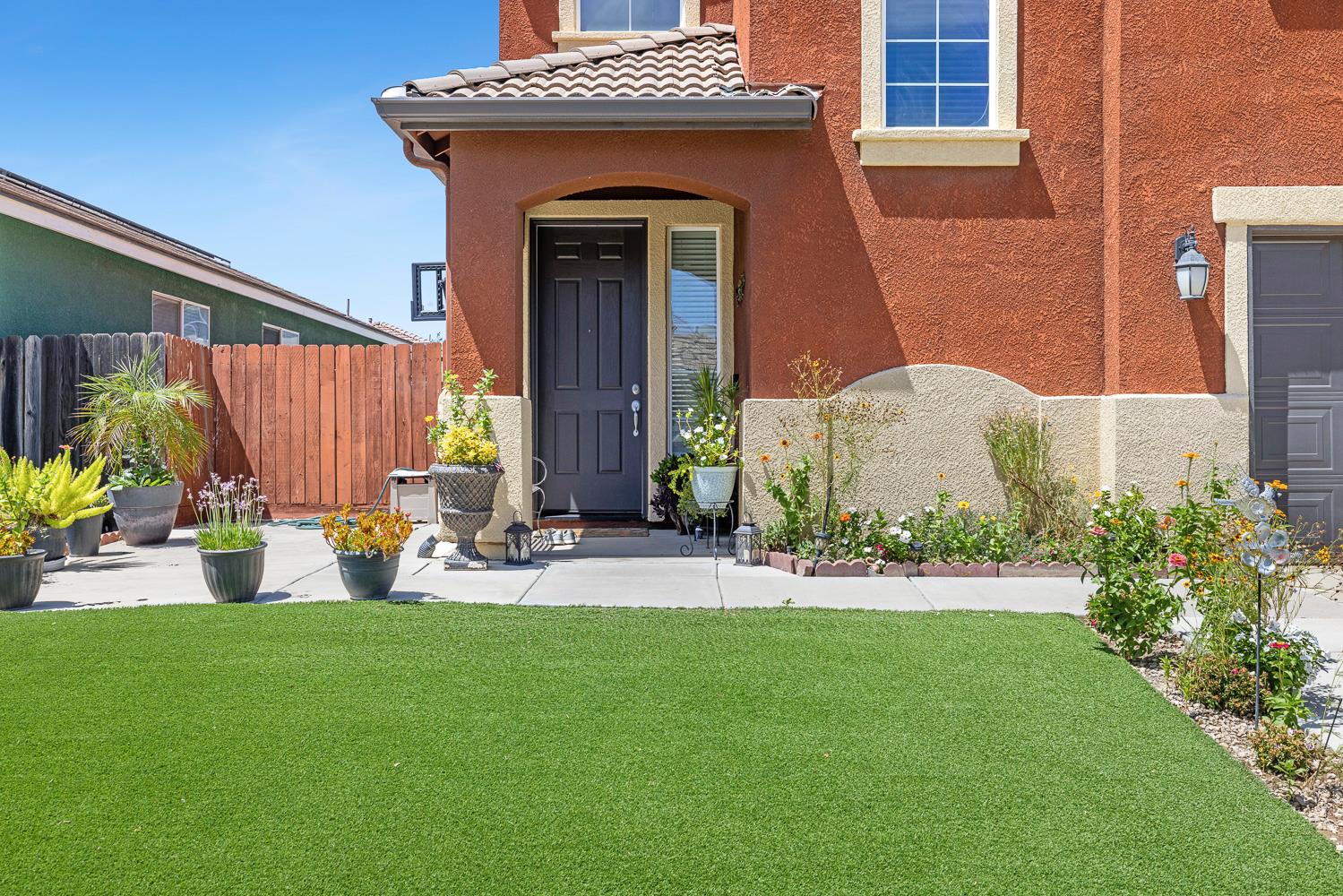6568 E Braly, Fresno, CA 93727