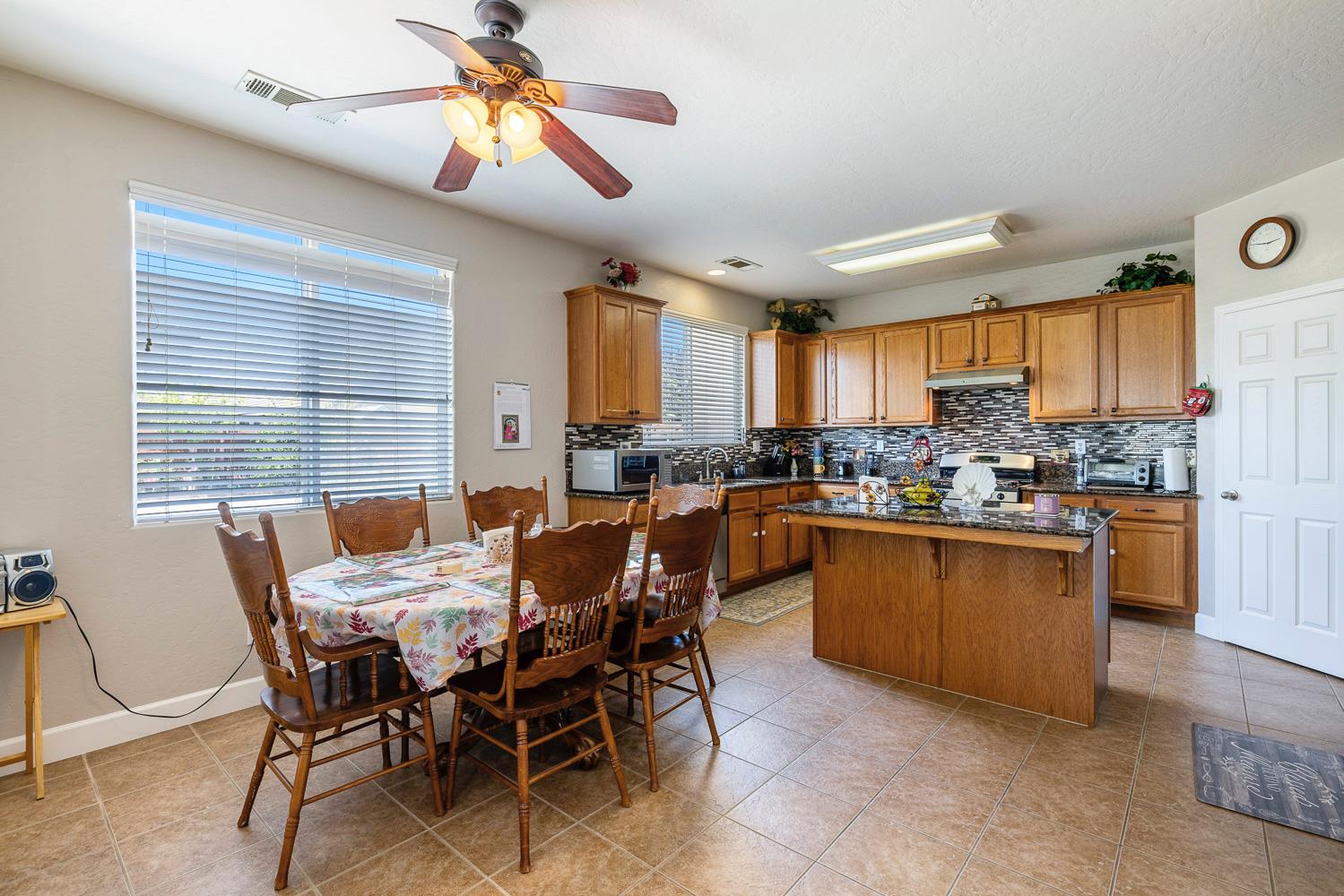 6568 E Braly, Fresno, CA 93727