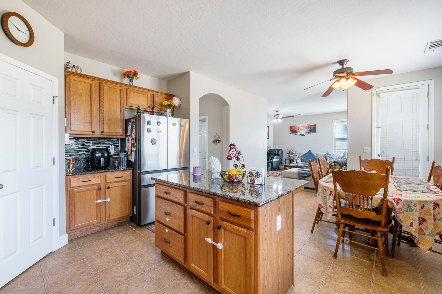 6568 E Braly, Fresno, CA 93727