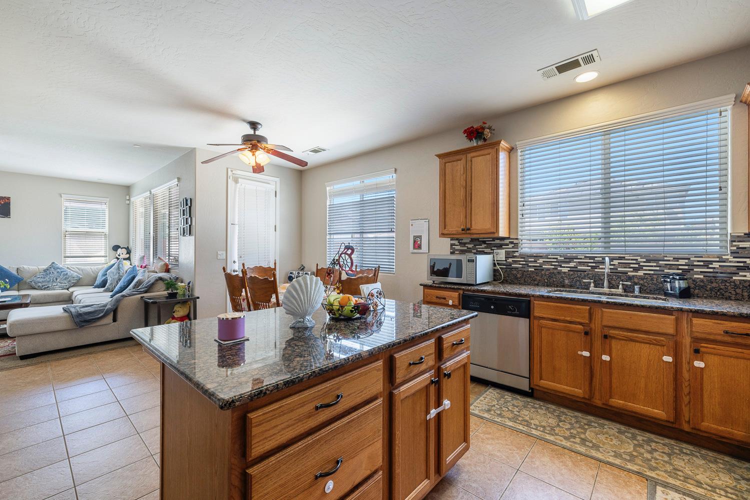 6568 E Braly, Fresno, CA 93727
