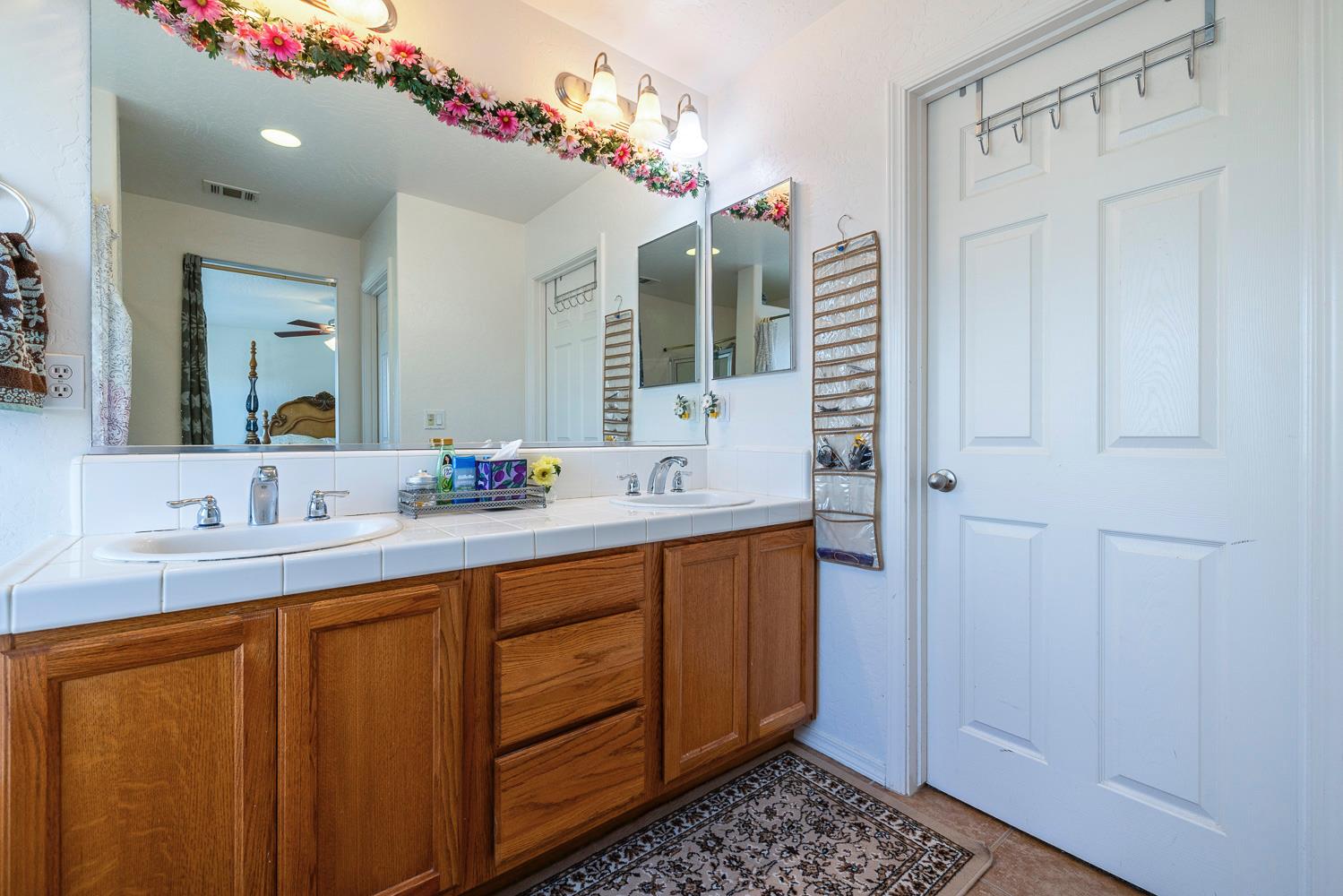 6568 E Braly, Fresno, CA 93727