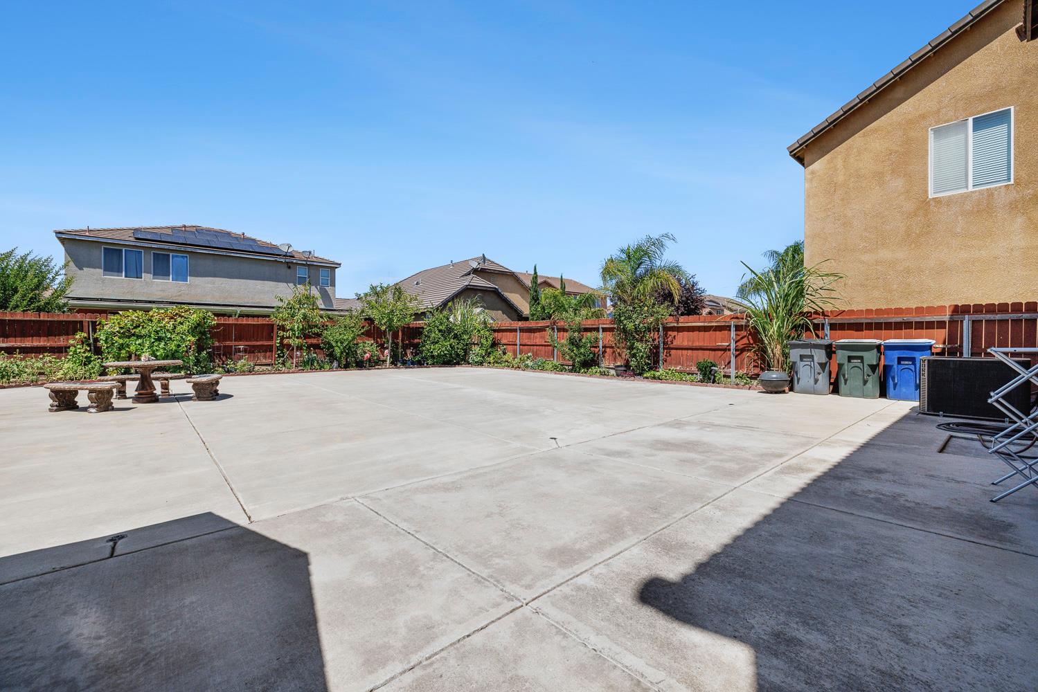 6568 E Braly, Fresno, CA 93727
