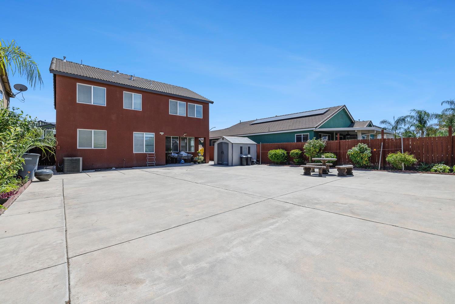 6568 E Braly, Fresno, CA 93727