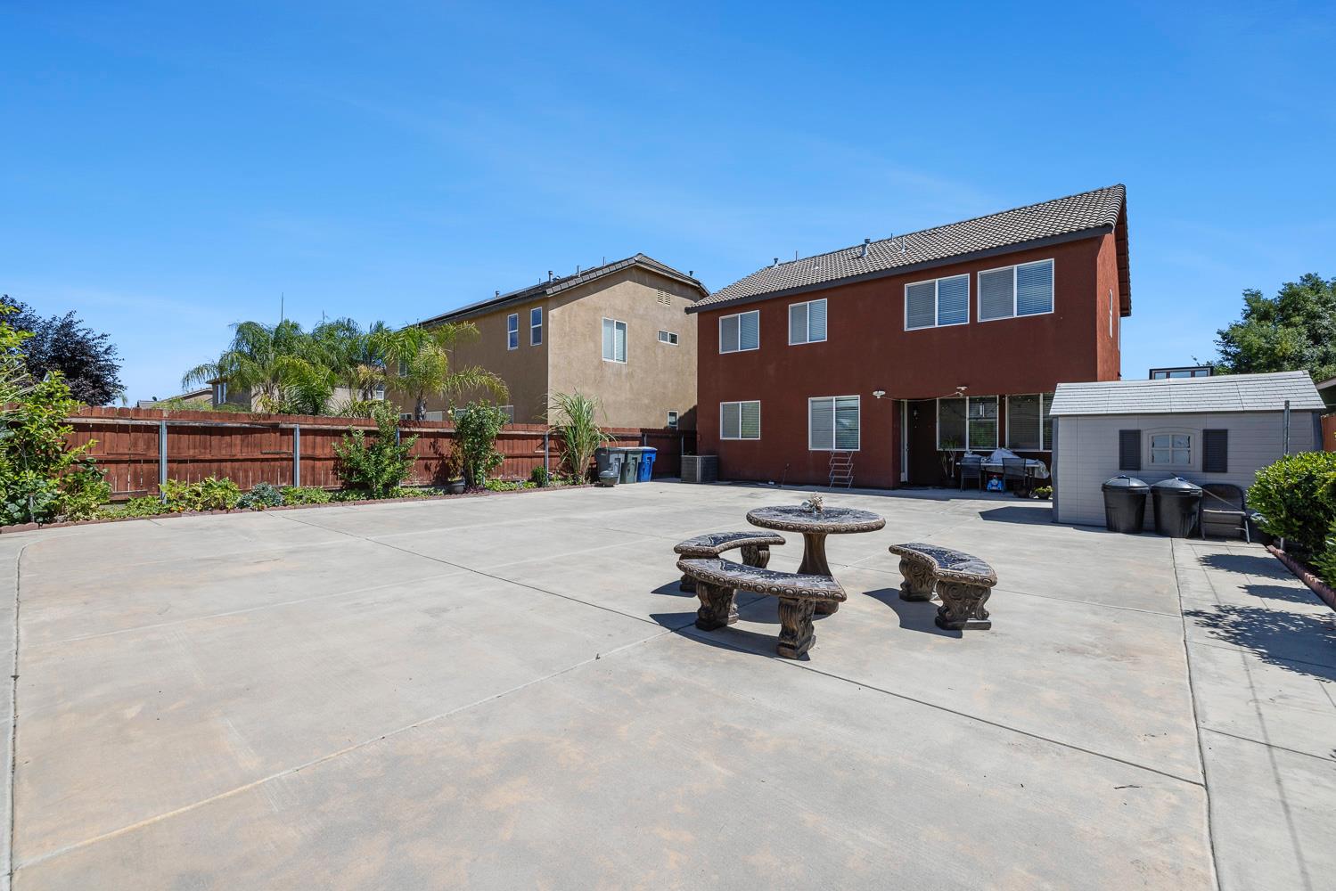 6568 E Braly, Fresno, CA 93727