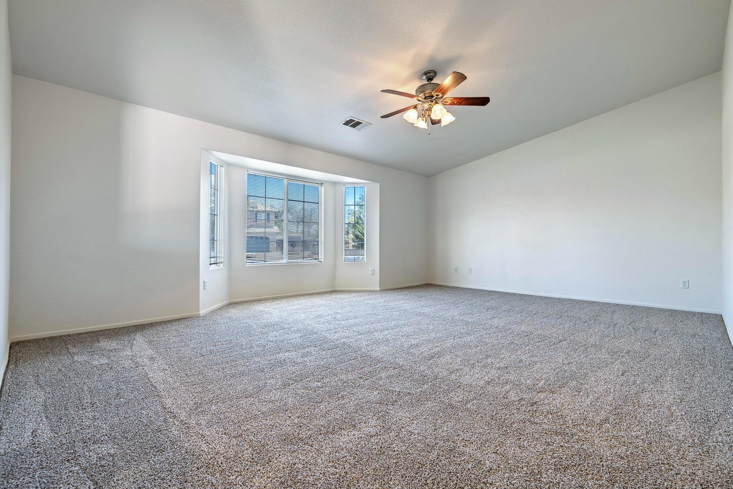 115 Curtiss Ln, Coalinga, CA 93210