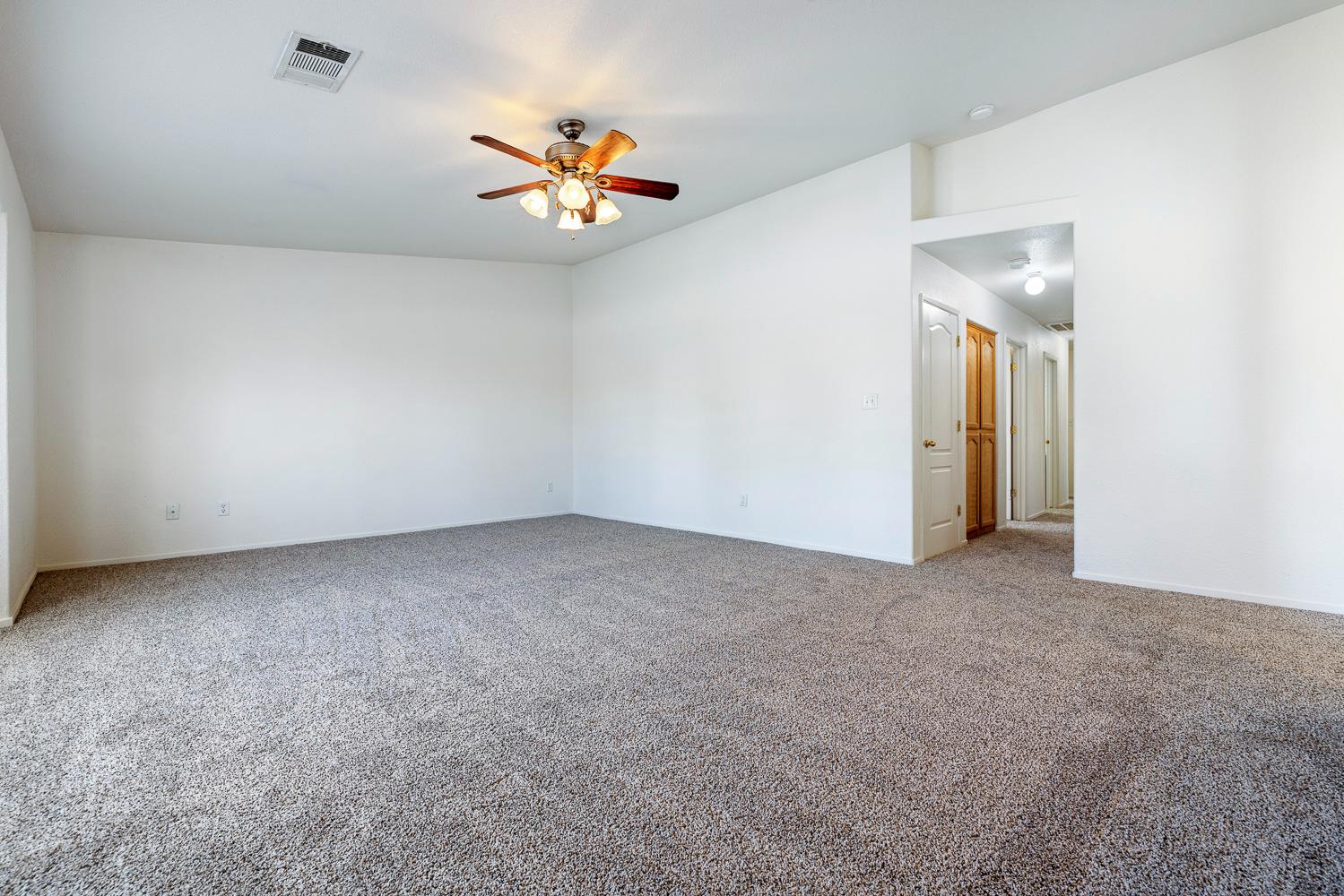 115 Curtiss Ln, Coalinga, CA 93210