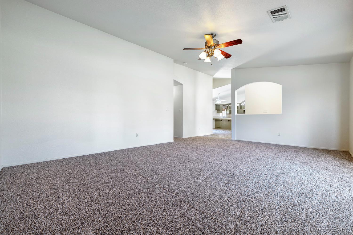 115 Curtiss Ln, Coalinga, CA 93210