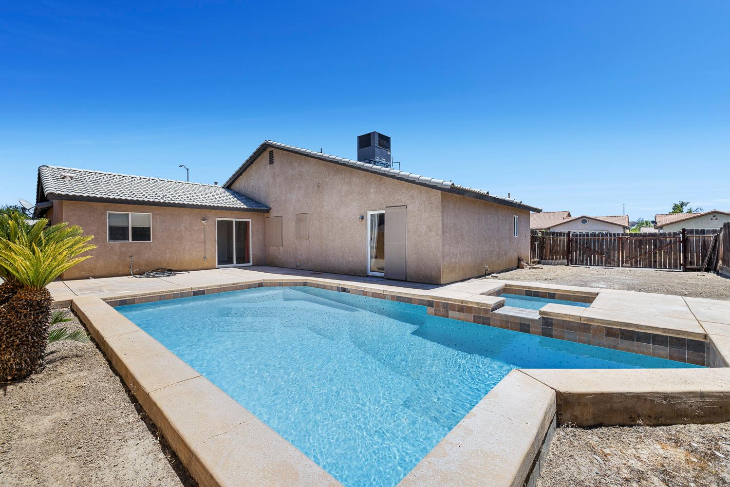 115 Curtiss Ln, Coalinga, CA 93210
