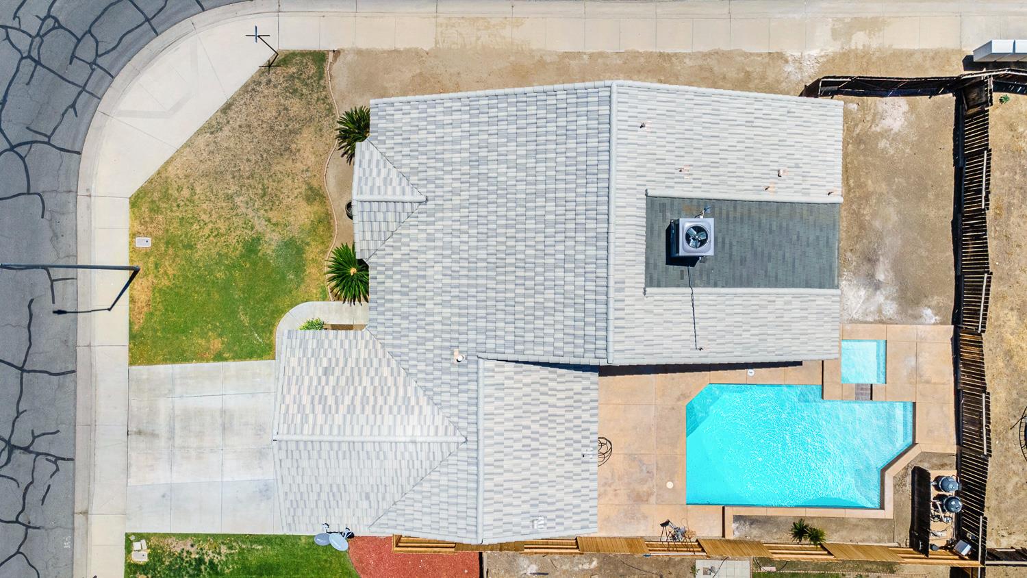 115 Curtiss Ln, Coalinga, CA 93210