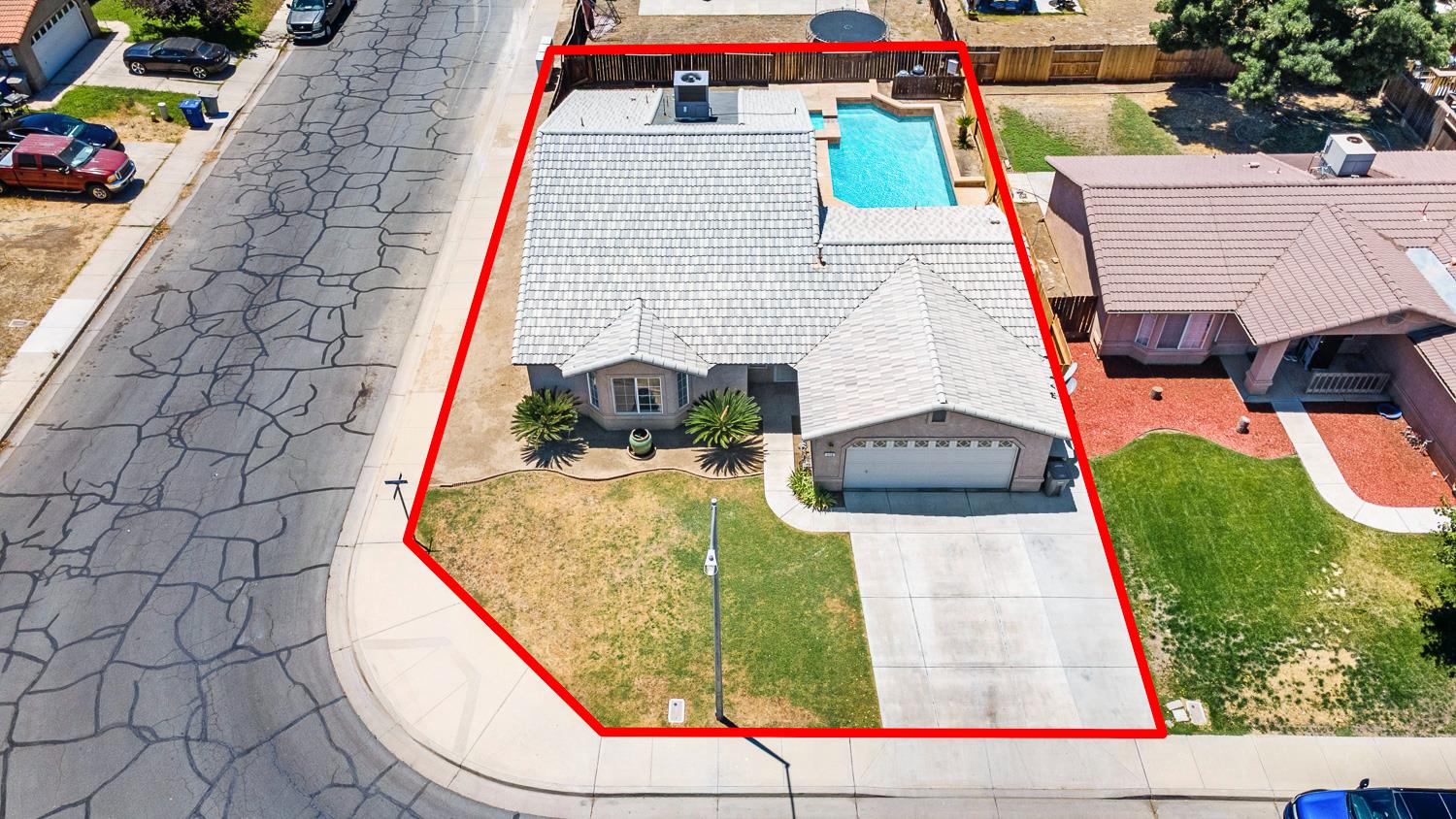 115 Curtiss Ln, Coalinga, CA 93210
