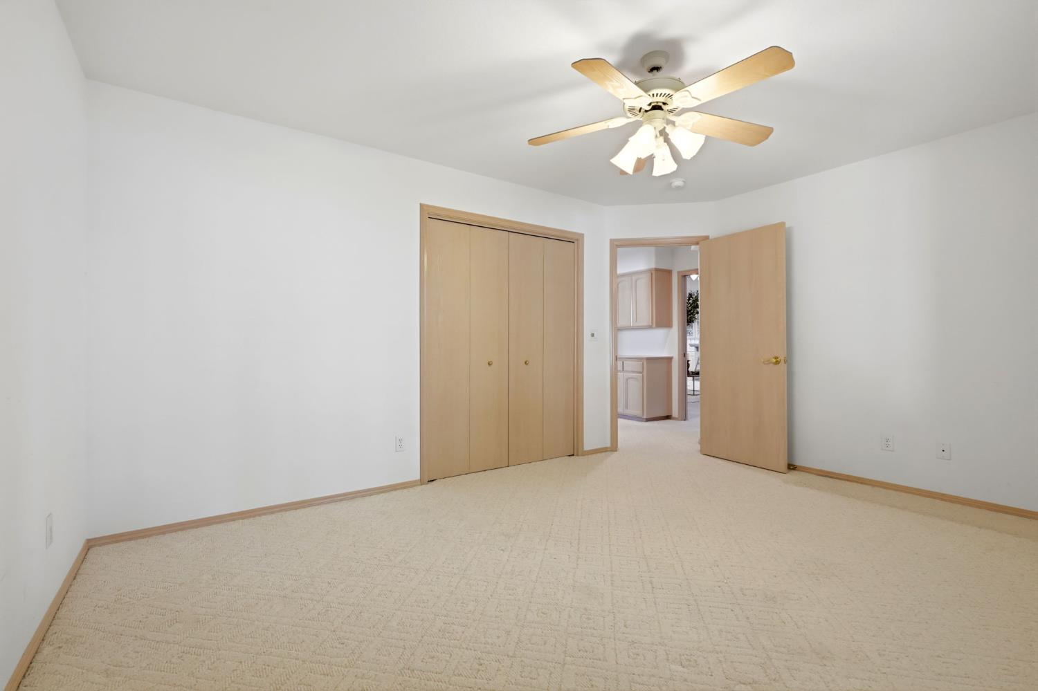 3403 E Vassar Ct, Visalia, CA 93292
