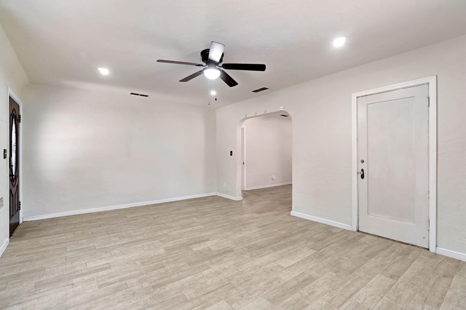 615 E 5Th St, Madera, CA 93638