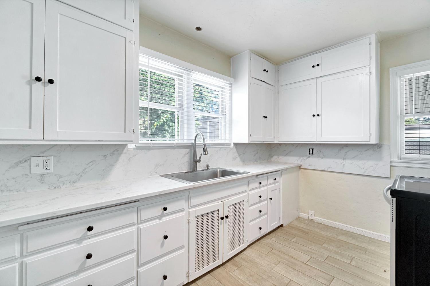 615 E 5Th St, Madera, CA 93638