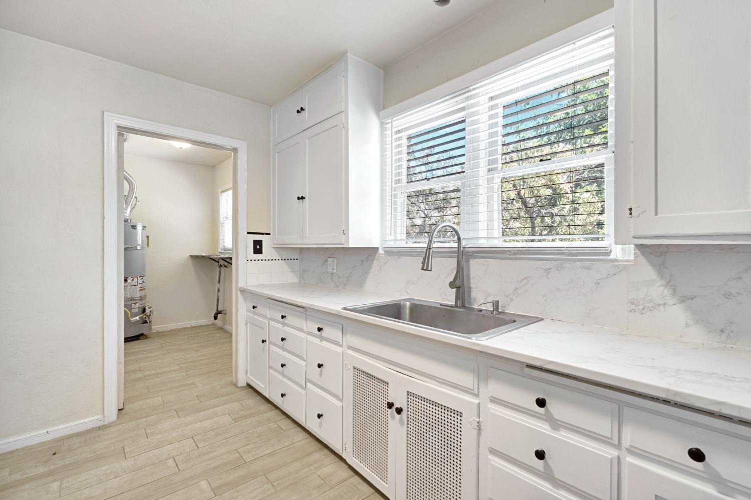 615 E 5Th St, Madera, CA 93638