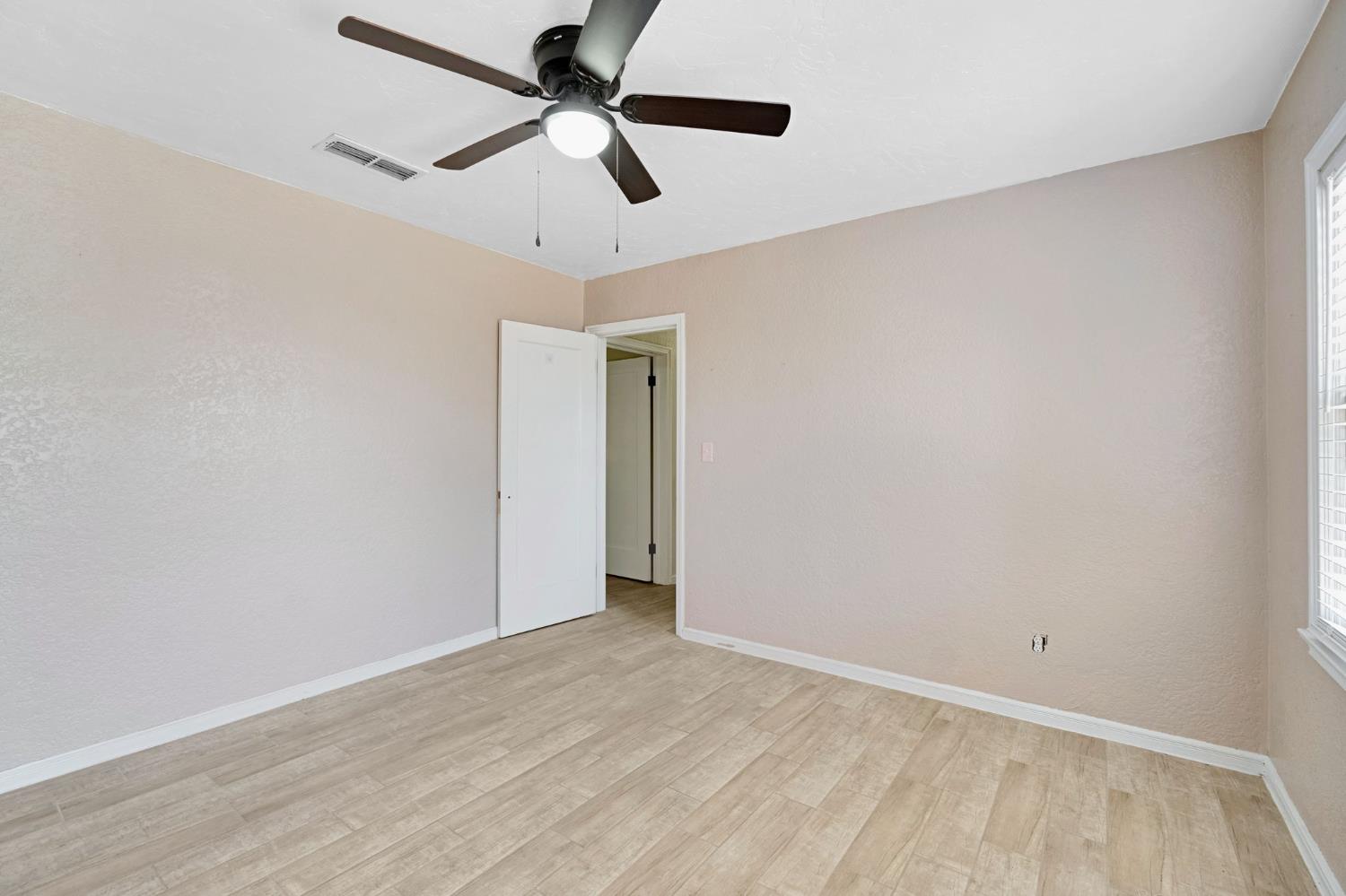 615 E 5Th St, Madera, CA 93638