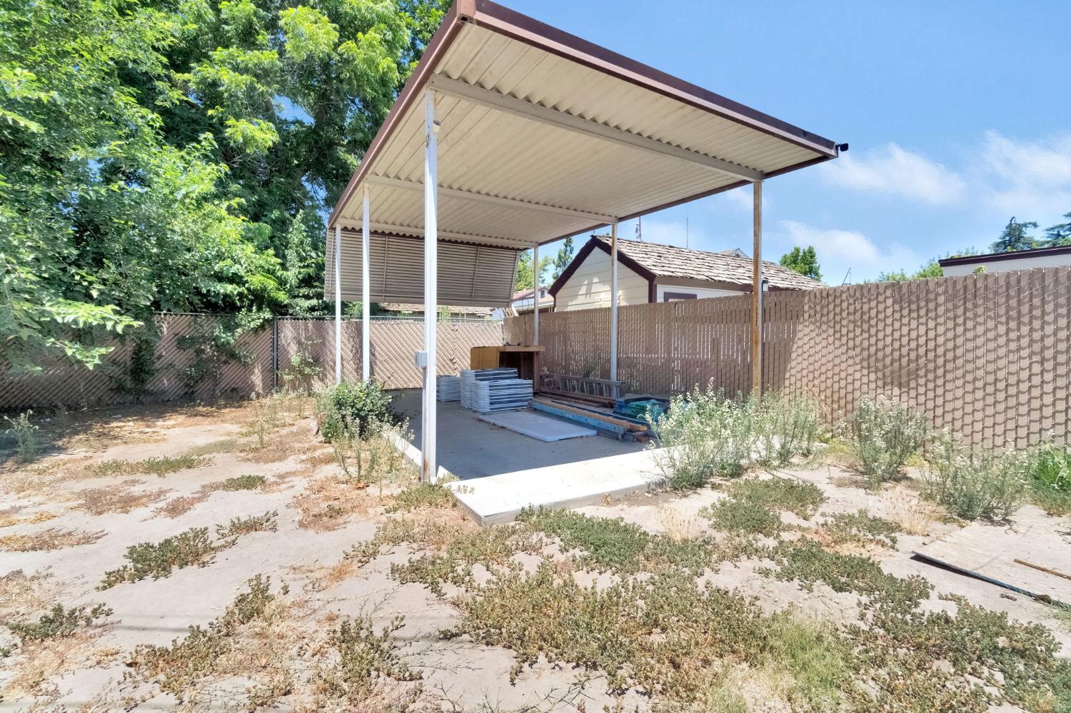 615 E 5Th St, Madera, CA 93638