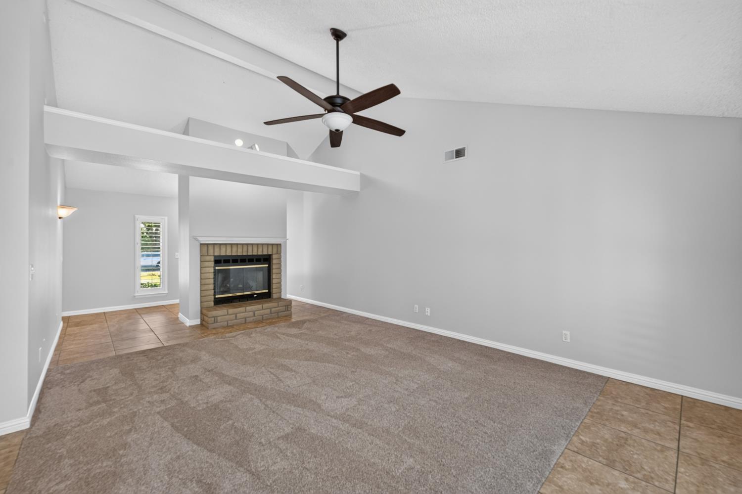 6329 N Gilroy Ave, Fresno, CA 93722