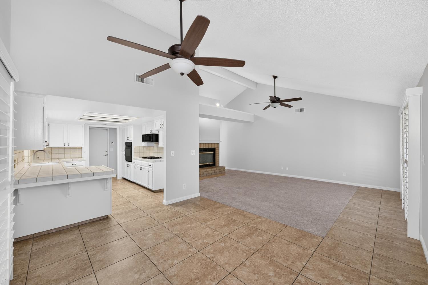 6329 N Gilroy Ave, Fresno, CA 93722