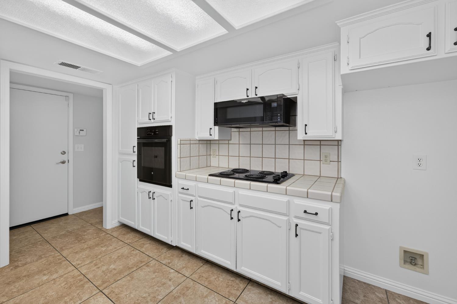 6329 N Gilroy Ave, Fresno, CA 93722