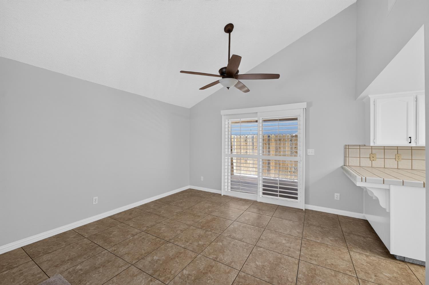 6329 N Gilroy Ave, Fresno, CA 93722