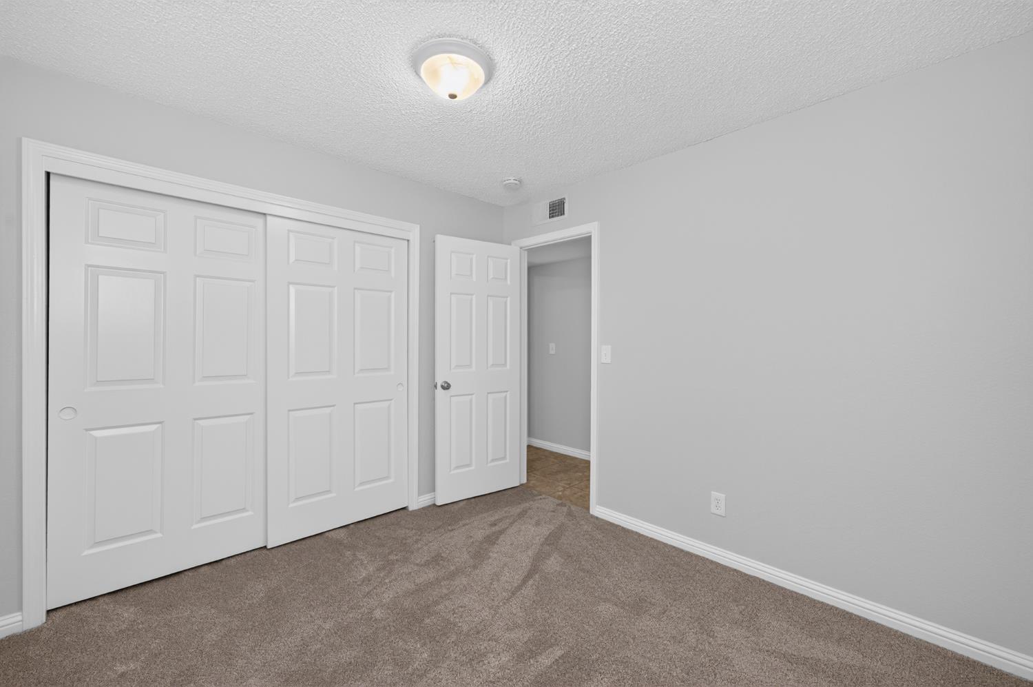 6329 N Gilroy Ave, Fresno, CA 93722
