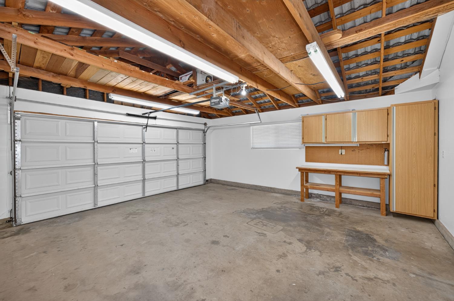 6329 N Gilroy Ave, Fresno, CA 93722