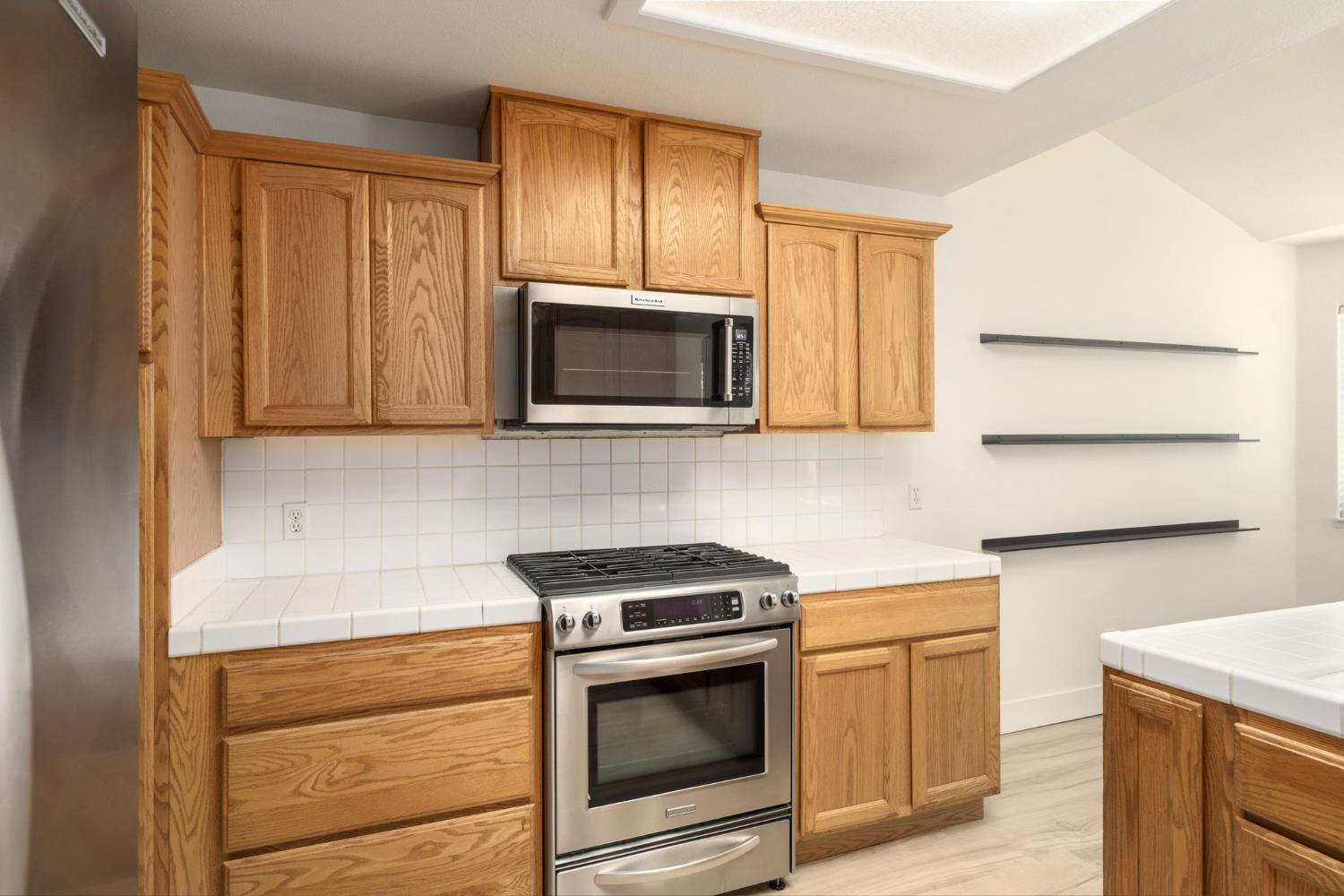 2370 Skansen St, Kingsburg, CA 93631
