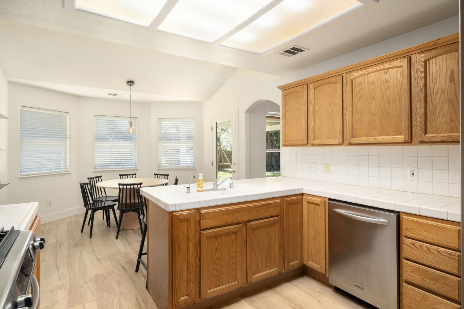 2370 Skansen St, Kingsburg, CA 93631