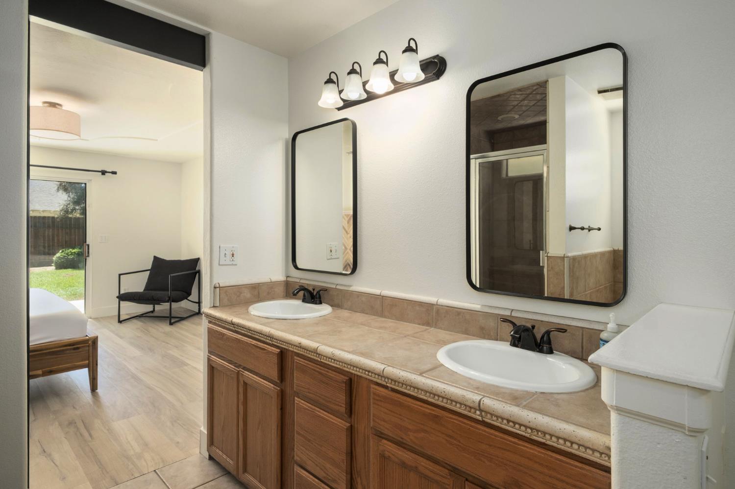 2370 Skansen St, Kingsburg, CA 93631