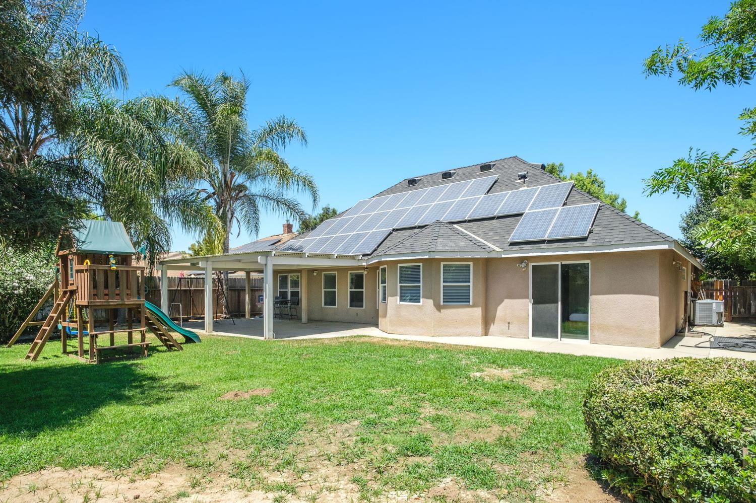 2370 Skansen St, Kingsburg, CA 93631