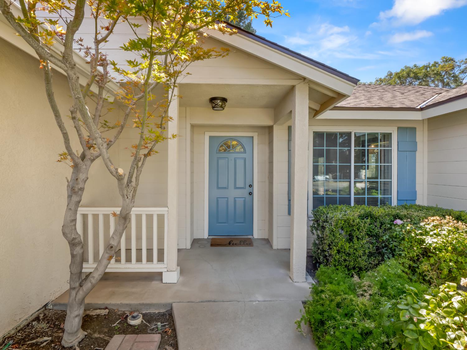 2313 N Milburn Ave, Fresno, CA 93722