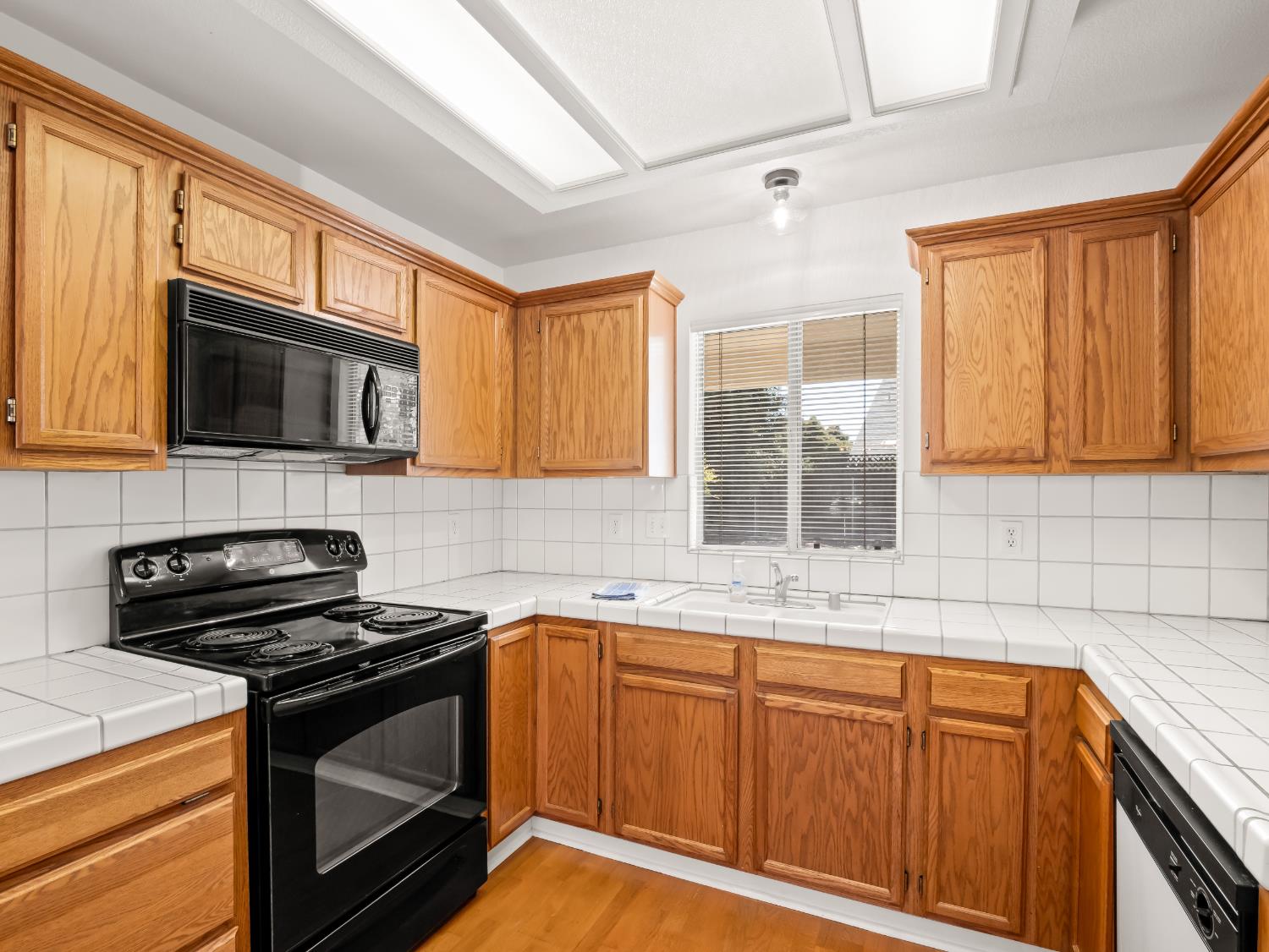 2313 N Milburn Ave, Fresno, CA 93722