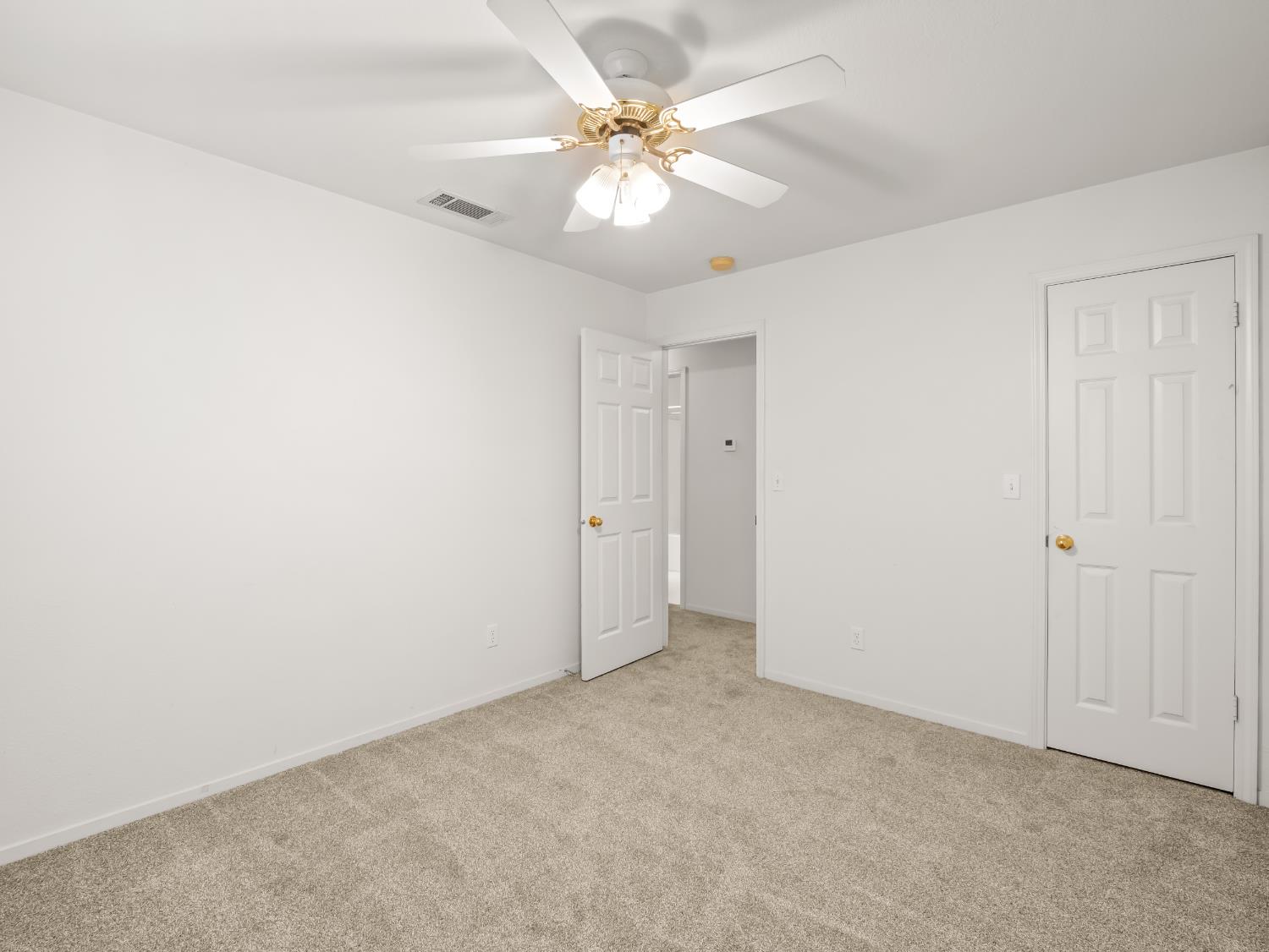 2313 N Milburn Ave, Fresno, CA 93722