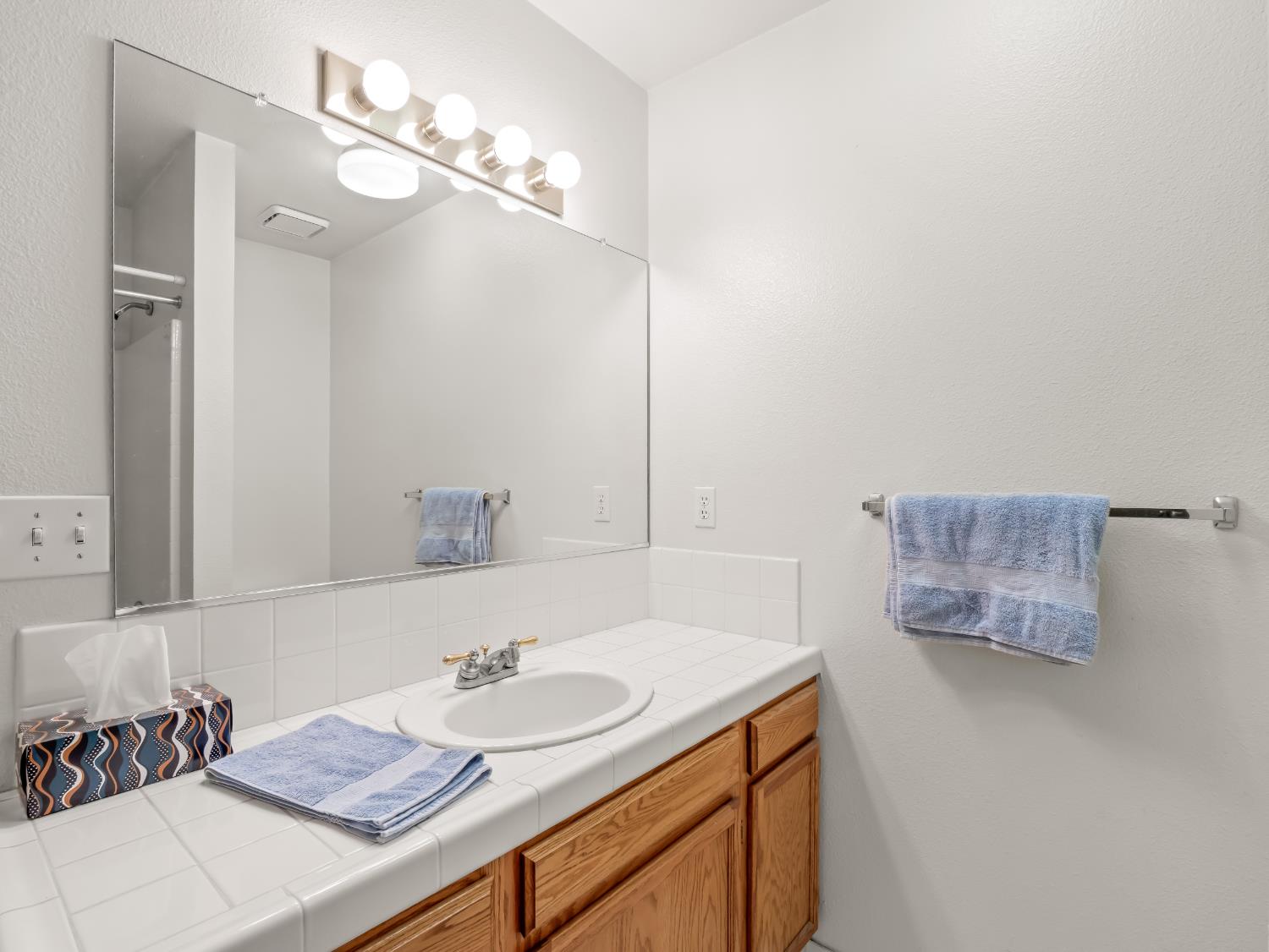 2313 N Milburn Ave, Fresno, CA 93722