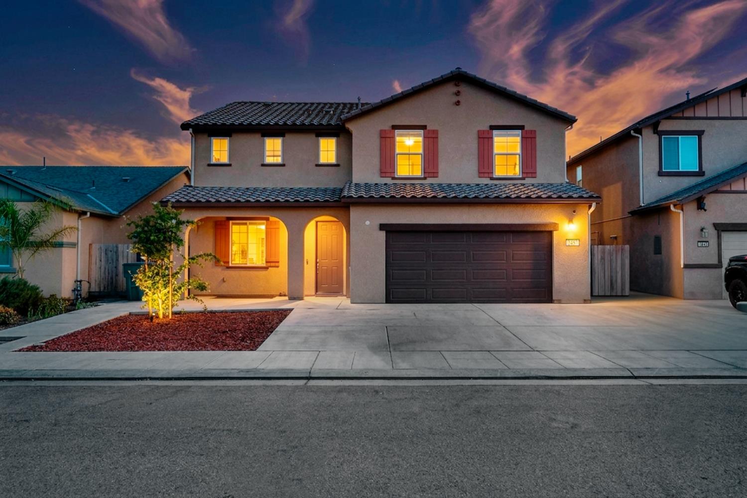 2457 N Pearwood Ave, Fresno, CA 93727
