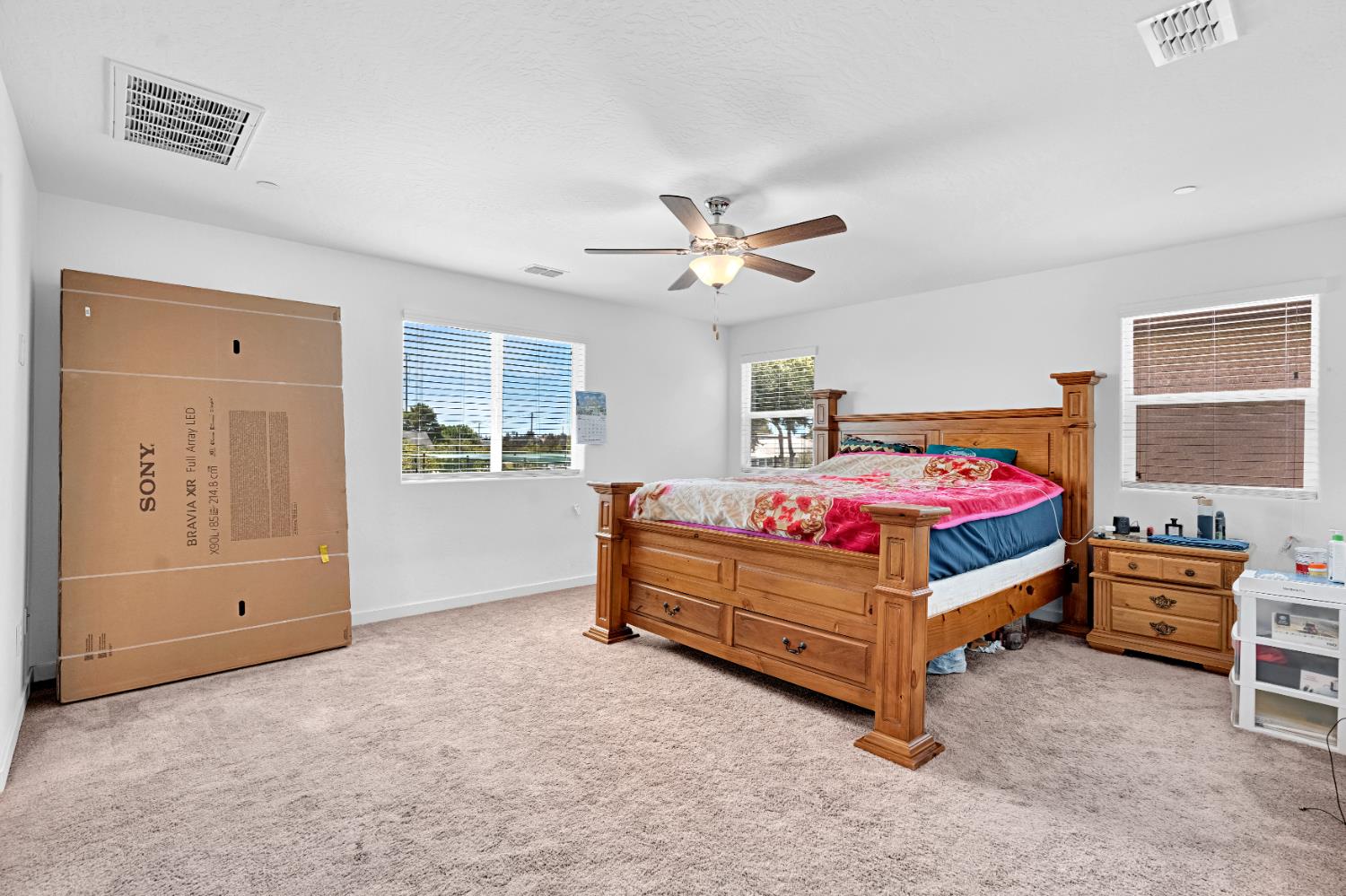 2457 N Pearwood Ave, Fresno, CA 93727