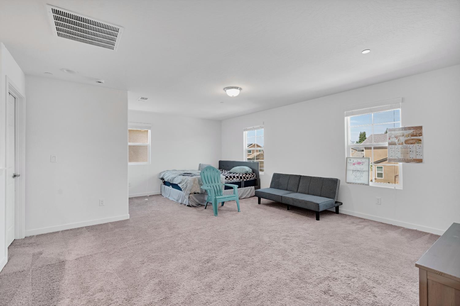 2457 N Pearwood Ave, Fresno, CA 93727
