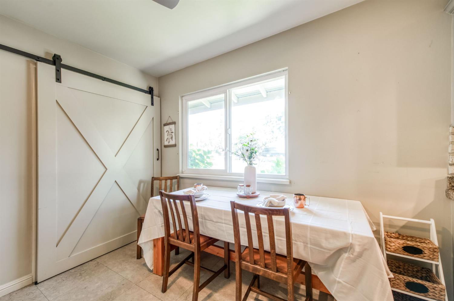 683 W Browning Ave, Fresno, CA 93704