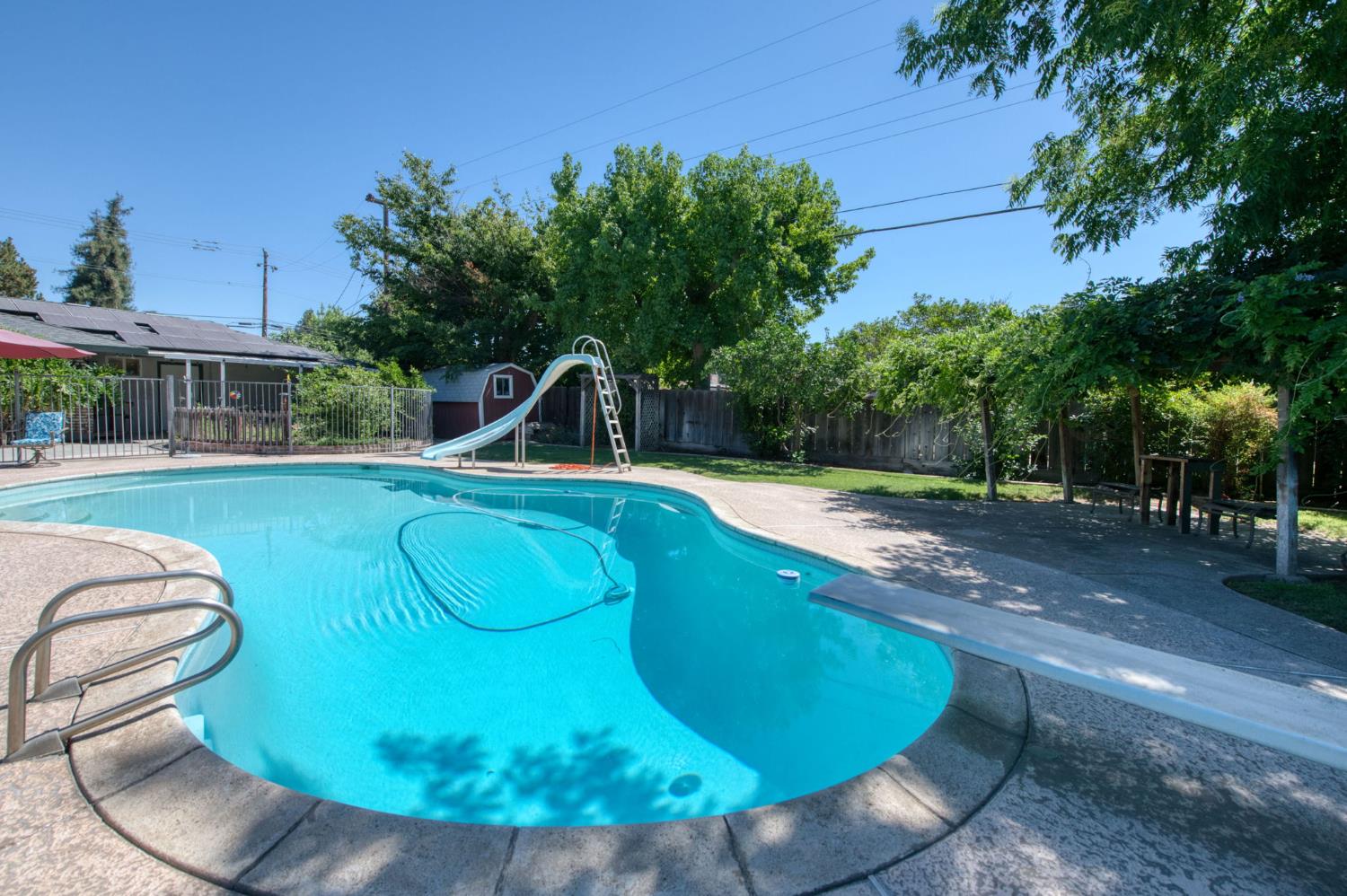 683 W Browning Ave, Fresno, CA 93704