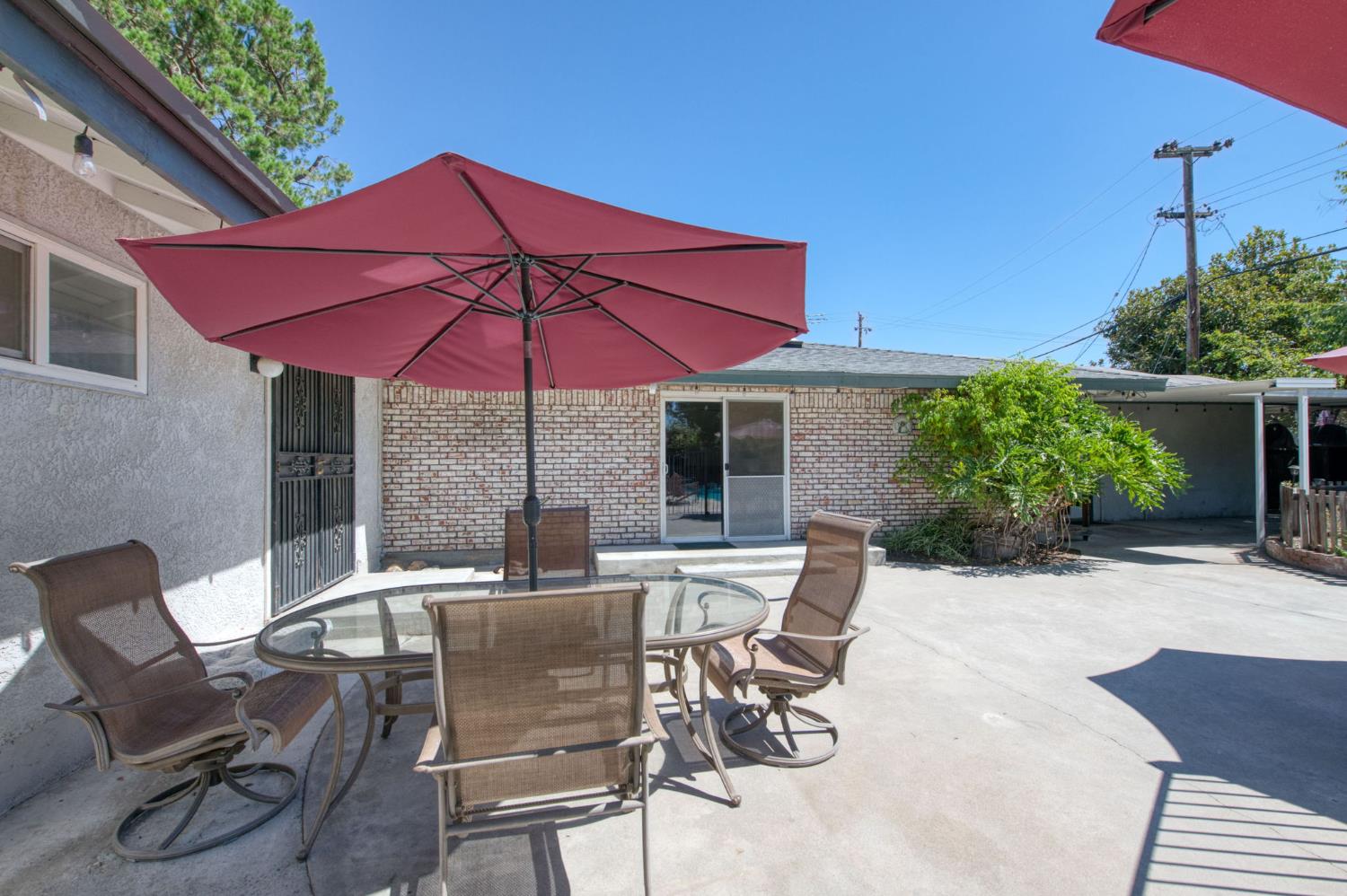 683 W Browning Ave, Fresno, CA 93704