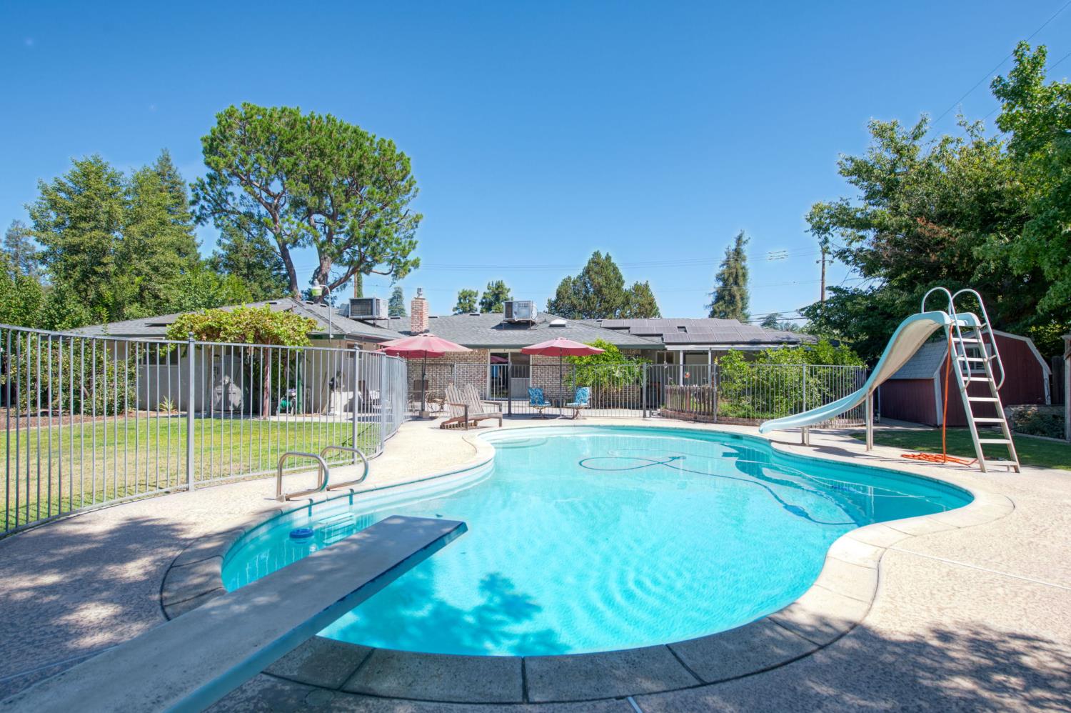 683 W Browning Ave, Fresno, CA 93704