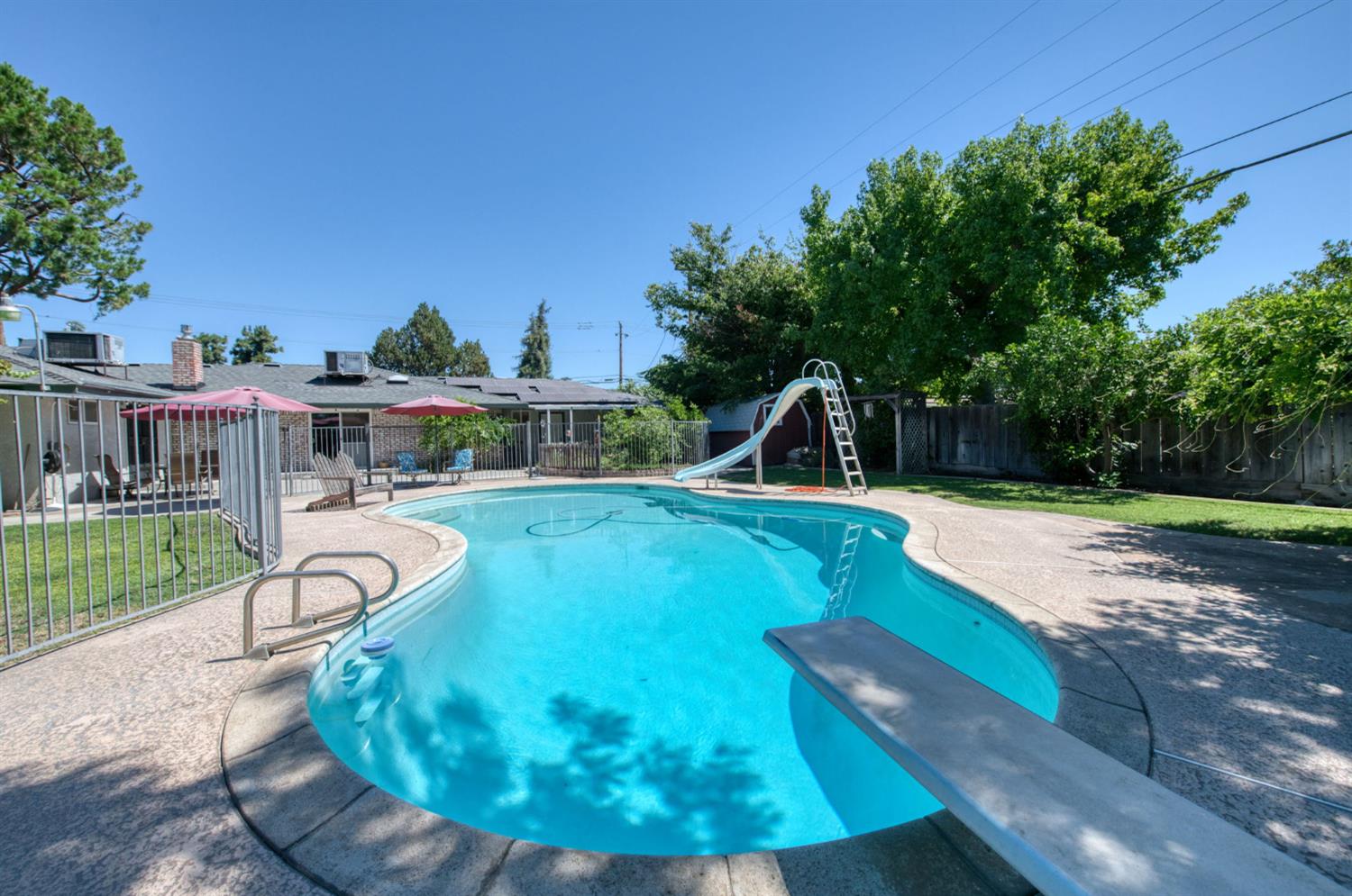 683 W Browning Ave, Fresno, CA 93704