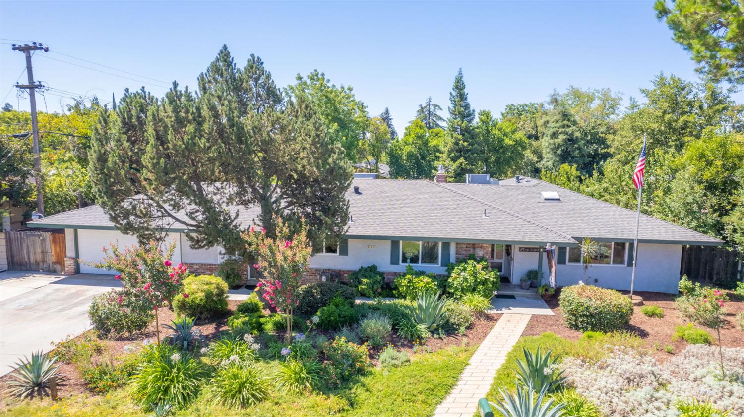 683 W Browning Ave, Fresno, CA 93704