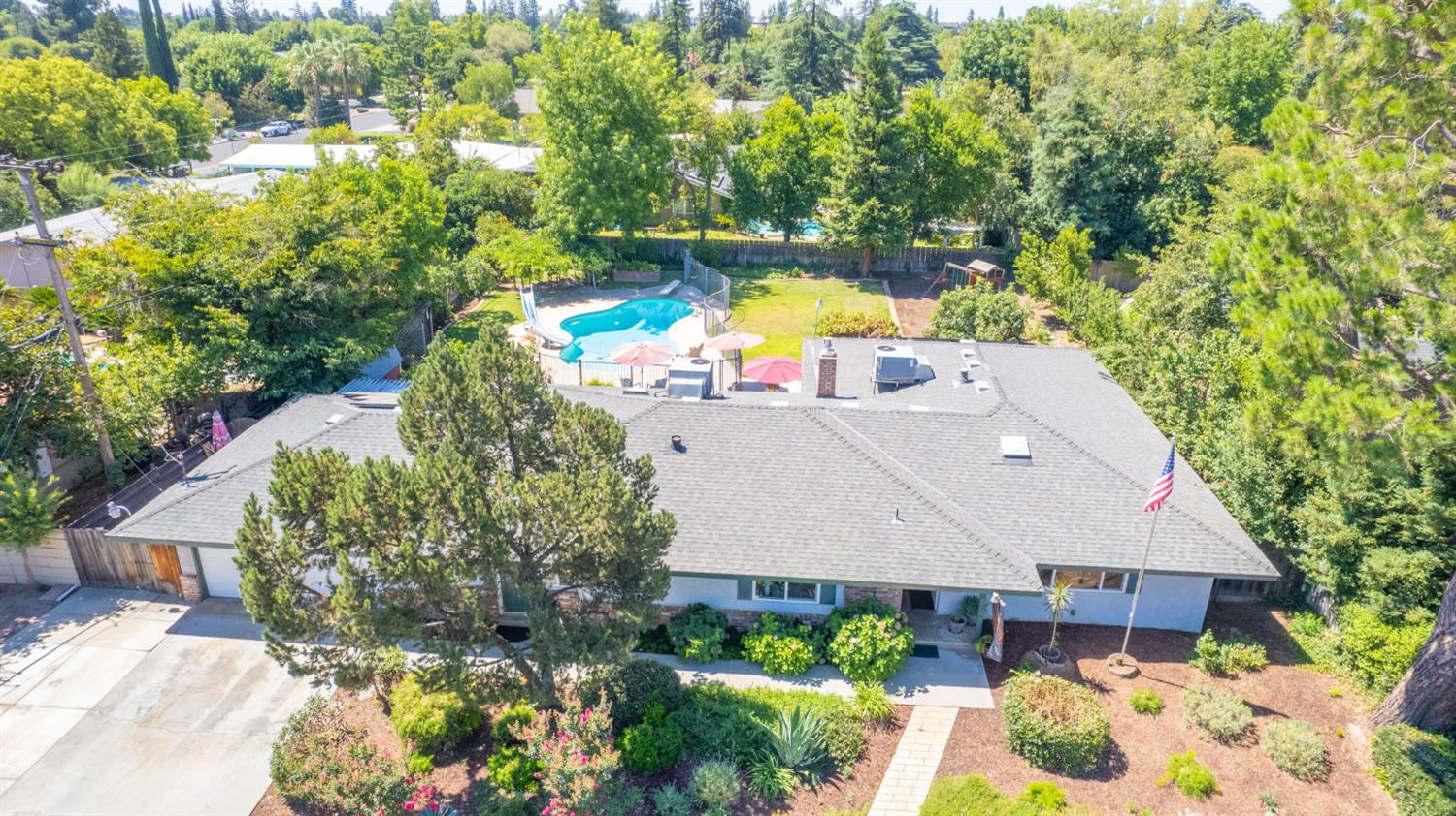 683 W Browning Ave, Fresno, CA 93704