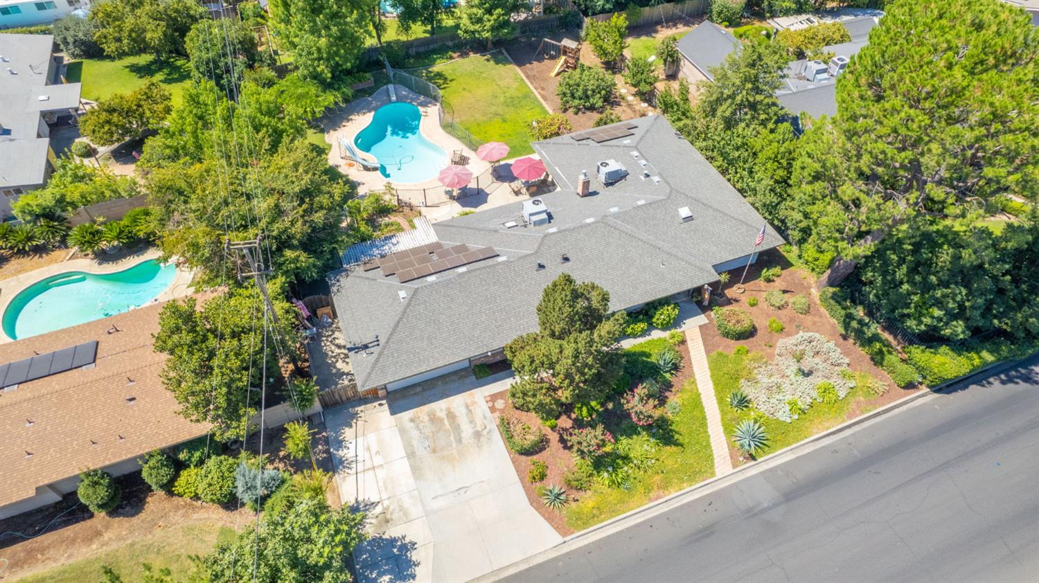 683 W Browning Ave, Fresno, CA 93704